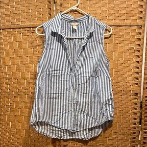 H&M Blue and White Sleeveless Button Down Blouse